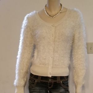 Beautiful Fuzzi Soft Swater Cardigan